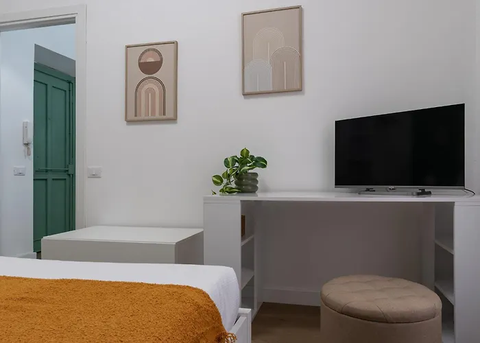 Comfort - 20 Minutes Walk To The Colosseum Apartment Rom