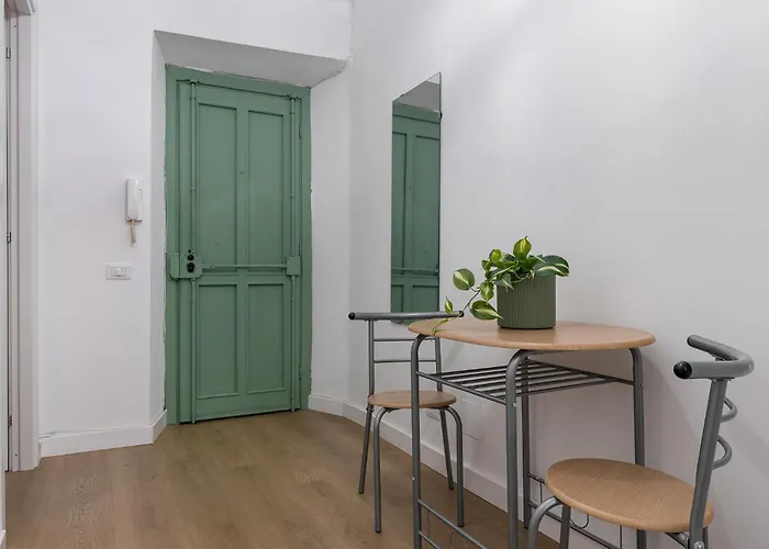 Comfort - 20 Minutes Walk To The Colosseum Apartment Rom